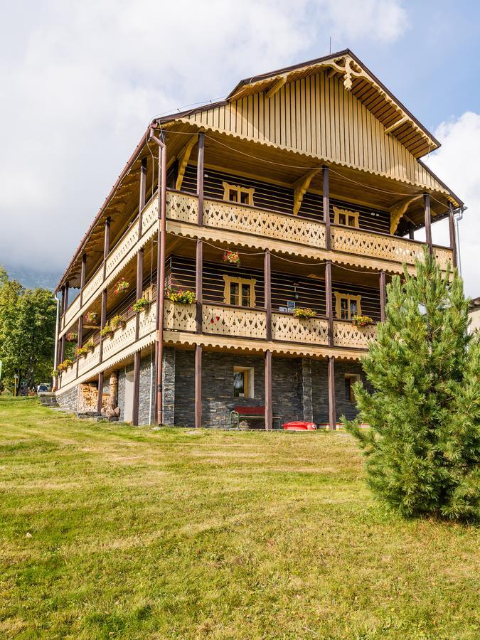 Gasthaus Svajciarsky Dom Vysoké Tatry Exterior foto